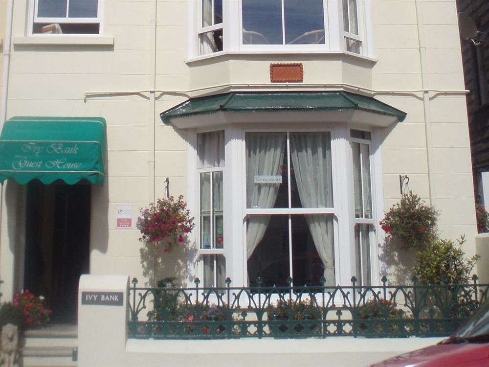 Ivy Bank Guest House 滕比 外观 照片