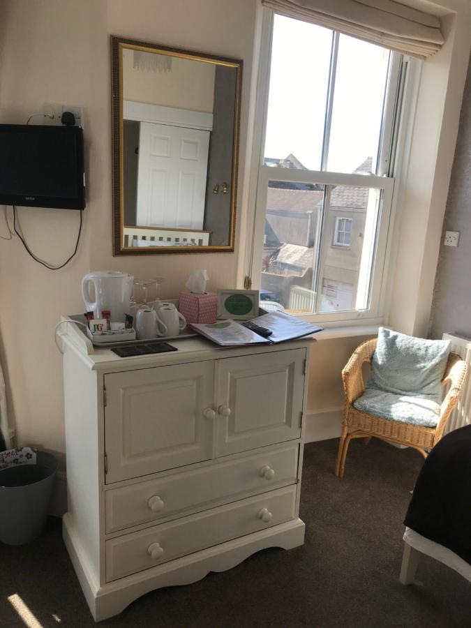 Ivy Bank Guest House 滕比 外观 照片
